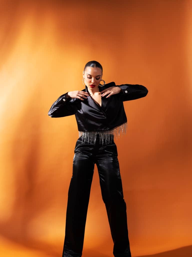 Blazer Cropped Franja Strass